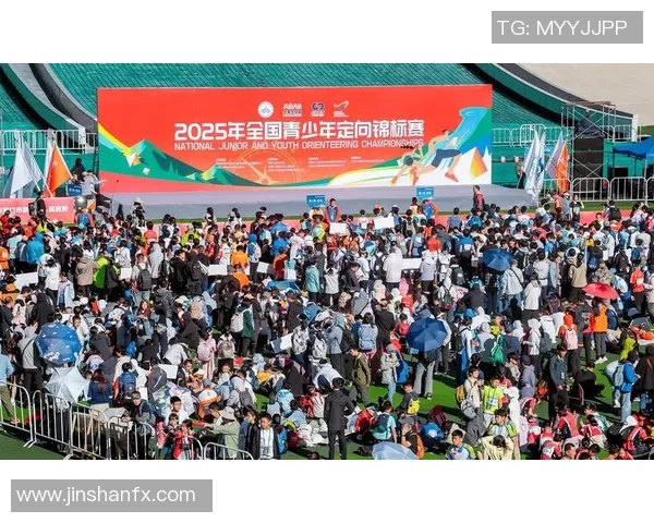 南京极限运动队在世界攀岩锦标赛中以80分领先其他队伍展现强大实力